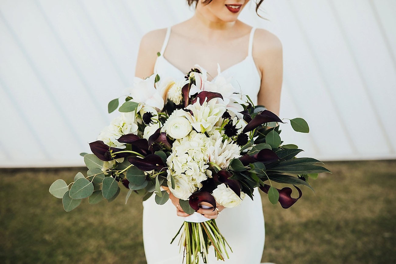 Green, Black, and White Wedding Flowers 2