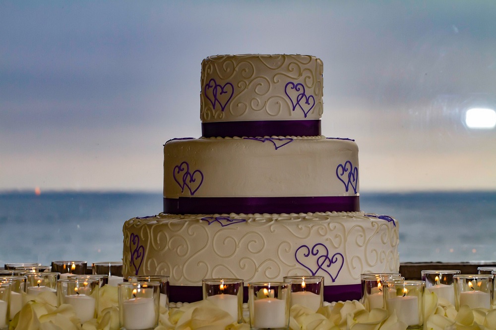 18 Beach Wedding Cakes For A Summer Wedding