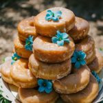 18 Delicious Wedding Cake Ideas with Doughnuts