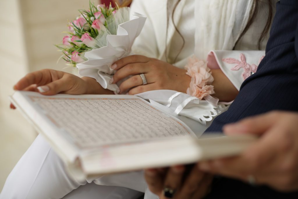 30 Wedding Readings from Song Lyrics