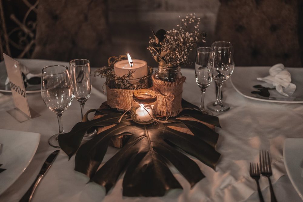 Bride Or Groom On A Budget? Affordable Unique & Easy Centerpiece Ideas You’ll Love Using Candles