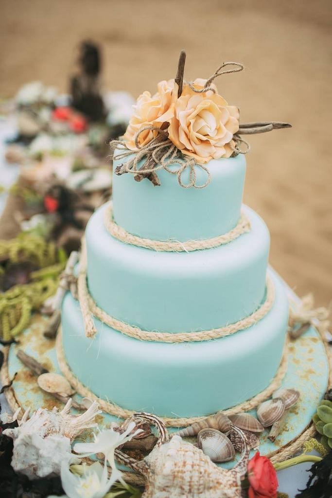 beach wedding cake 9